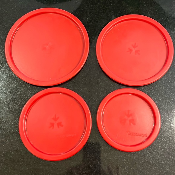 Tupperware Vintage One Touch - Set of 4 Nesting White Canisters - Red Li… - Picture 9 of 12